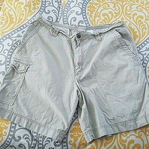 Men's Columbia size 38 shorts khaki